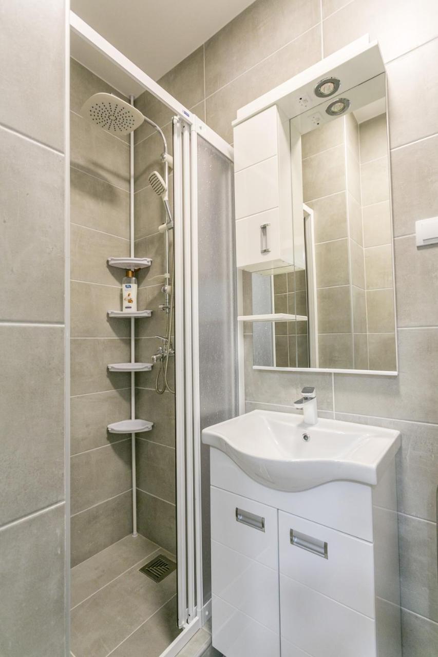 Belgrade Renting Down Apartment Esterno foto